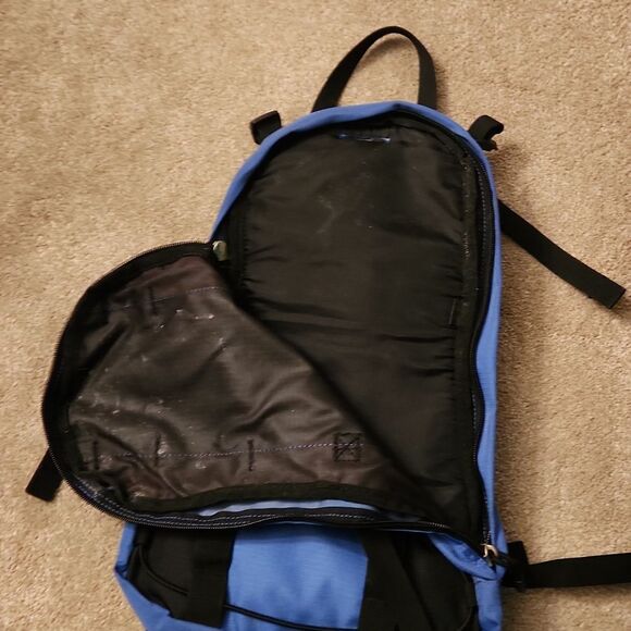 Eddie Bauer Small Blue & Black Hiking Backpack - Picture 4 of 8